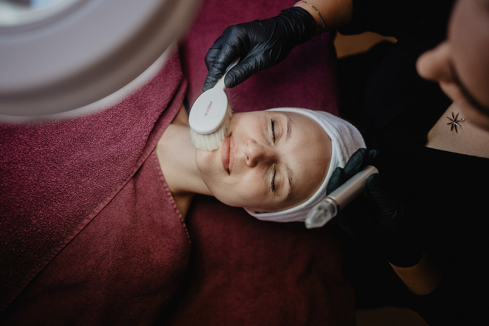 REVIDERM Mikrodermabrasion bei Hauptsache Schön